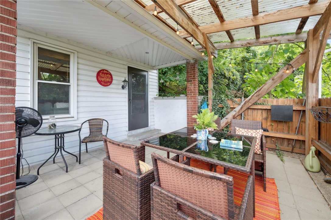 679 Greentree Rd BanksvilleWestwood, PA 15220