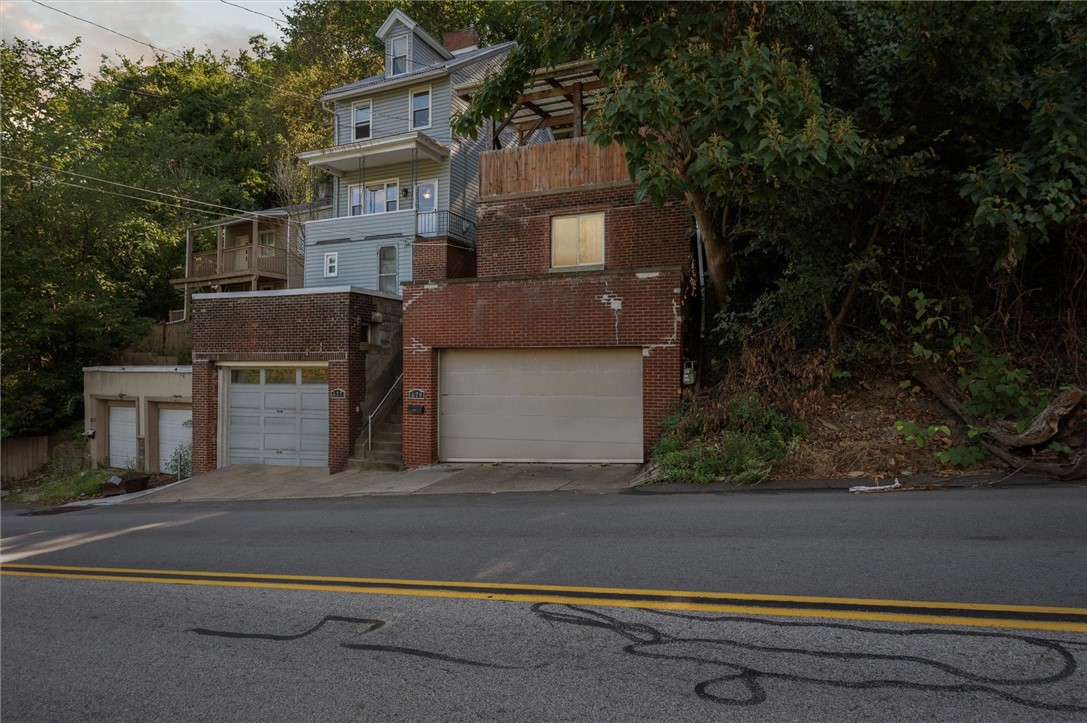 679 Greentree Rd BanksvilleWestwood, PA 15220