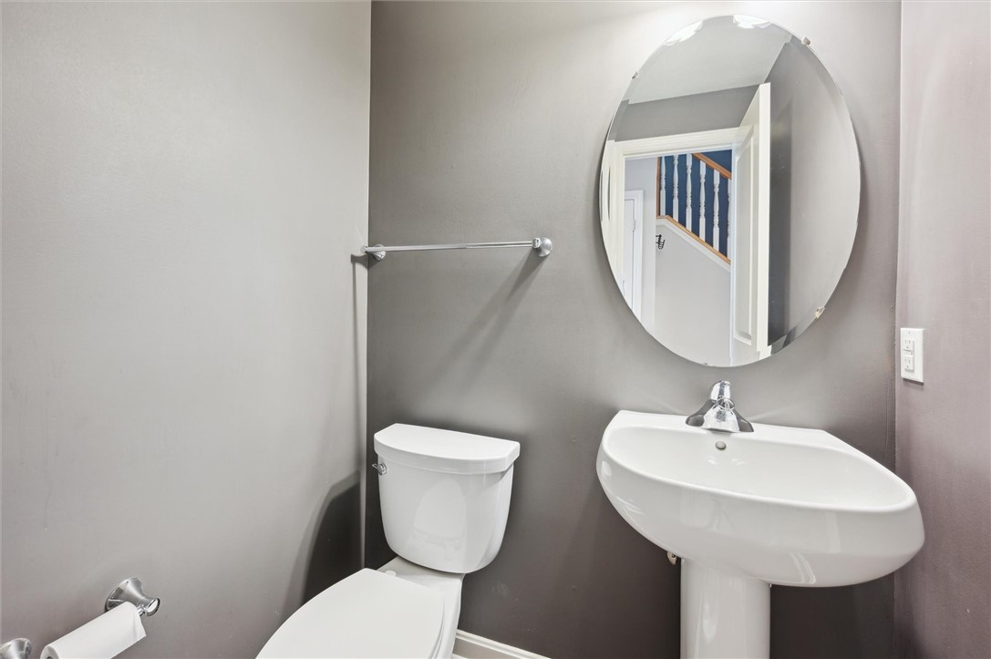 409 Marshall Ht Marshall, PA 15090