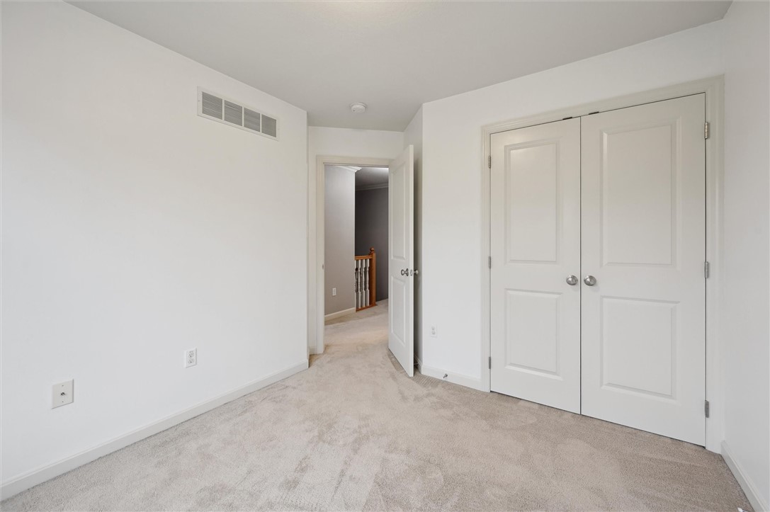 409 Marshall Ht Marshall, PA 15090