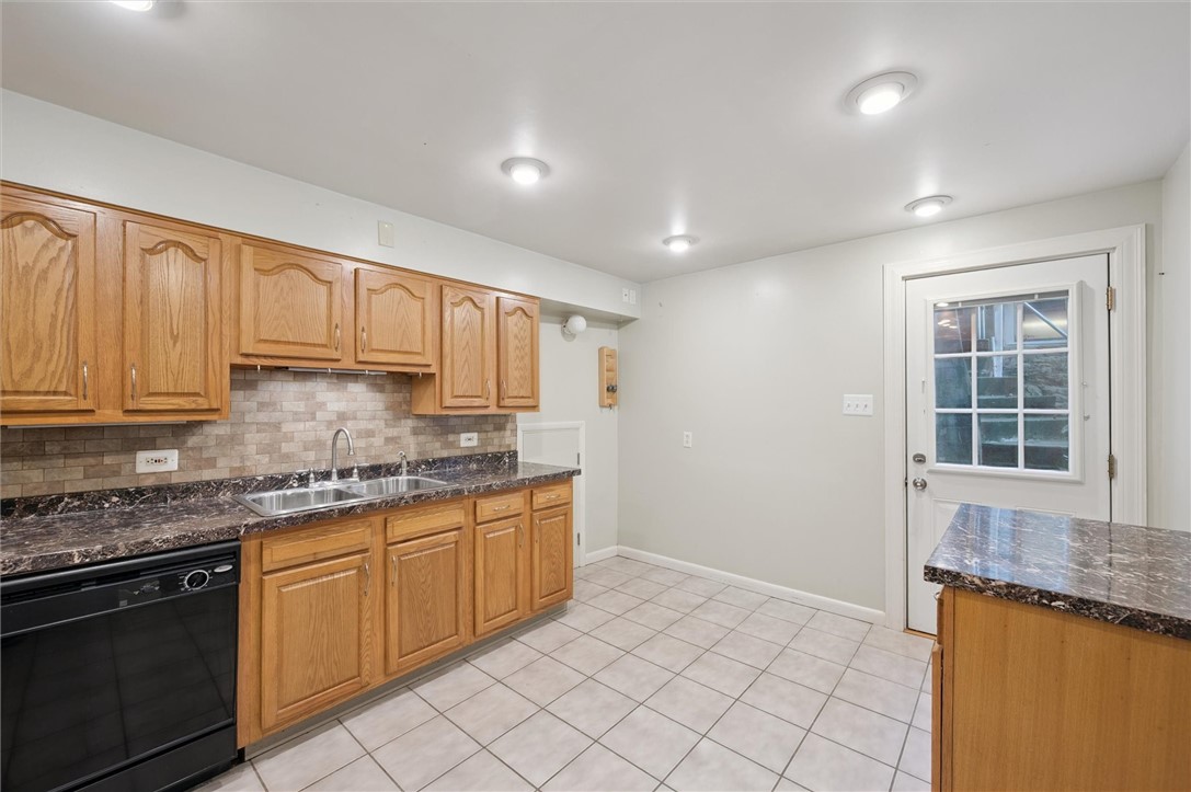 677 Greentree Rd BanksvilleWestwood, PA 15220