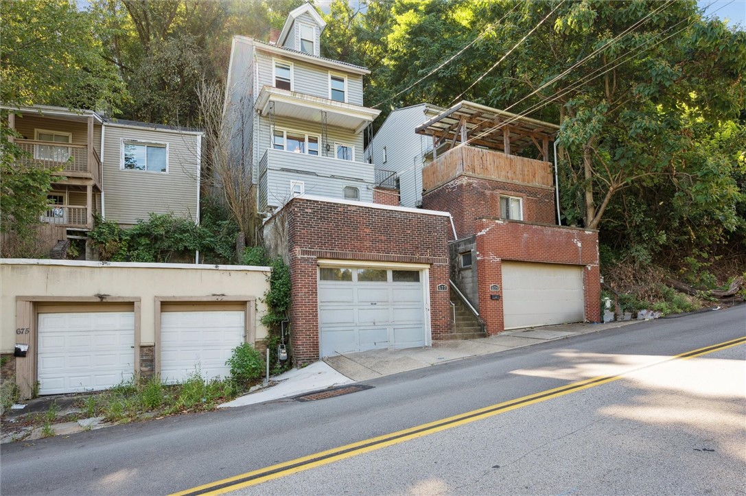 677 Greentree Rd BanksvilleWestwood, PA 15220