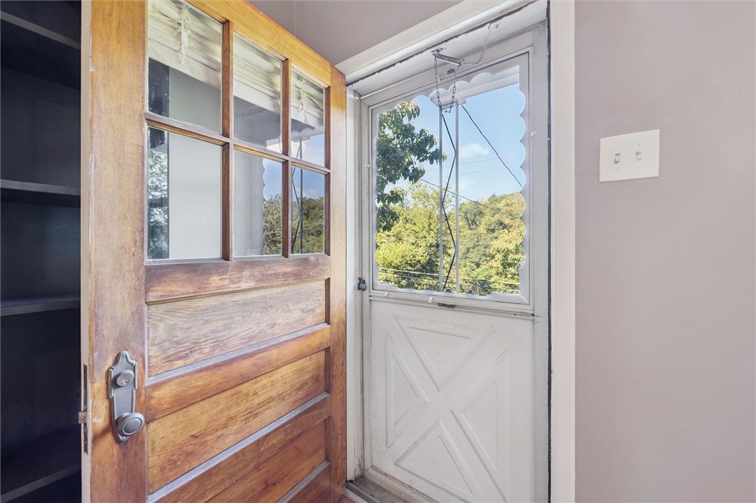 677 Greentree Rd BanksvilleWestwood, PA 15220